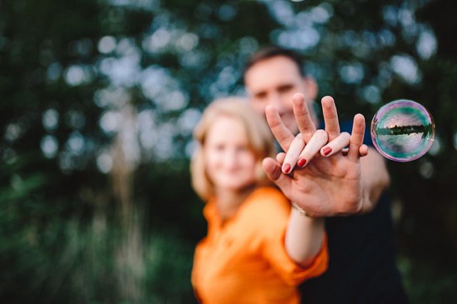 how to make an aries man fall in love image